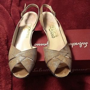Salvatore Ferragamo  taupe lizard sandal with a 2" stacked heel. Made in Italy.
